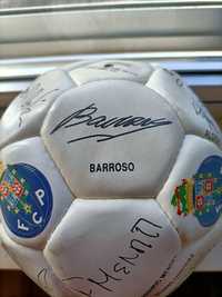 Bola do Futebol Clube do Porto autografada em 1996