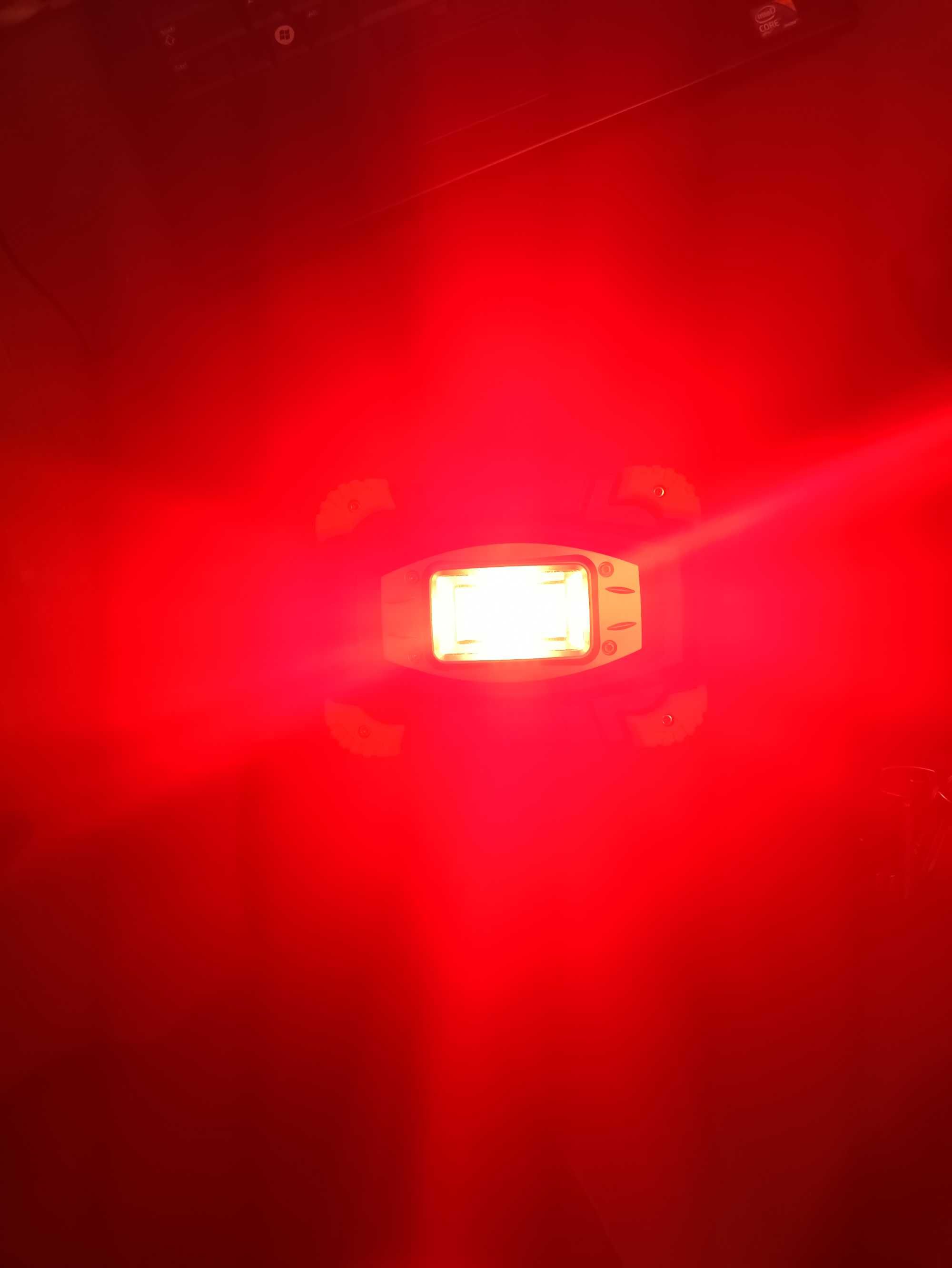 Naświetlacz akumulatorowy LEPRO PR330034 lampa warsztatowa robocza 20W