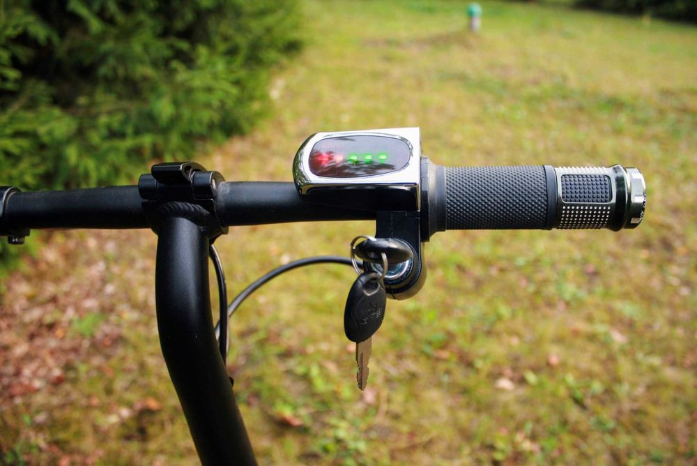 WySyŁkA NOWA hulajnoga 12" zasięg 50km Li-ion 36V 9Ah manetka 350W 700