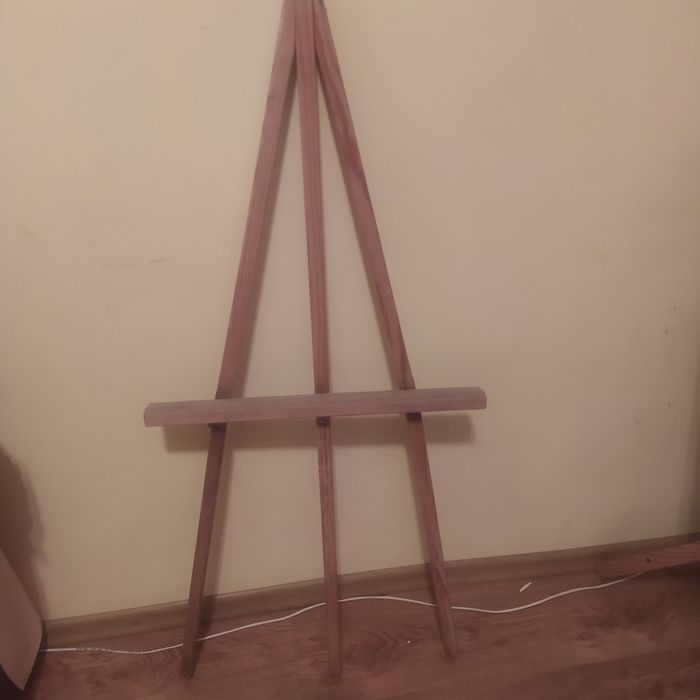 Мольберт.Деревянный  классический мольберт.