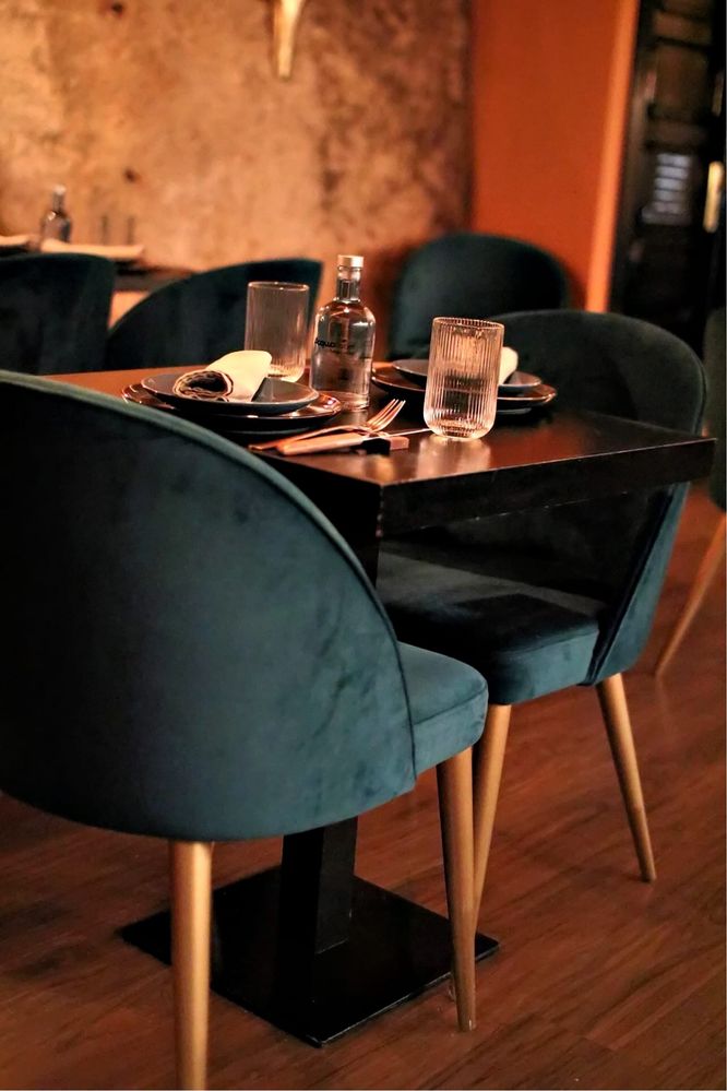 Trespassa-se restaurante no centro do Porto em pleno funcionamento