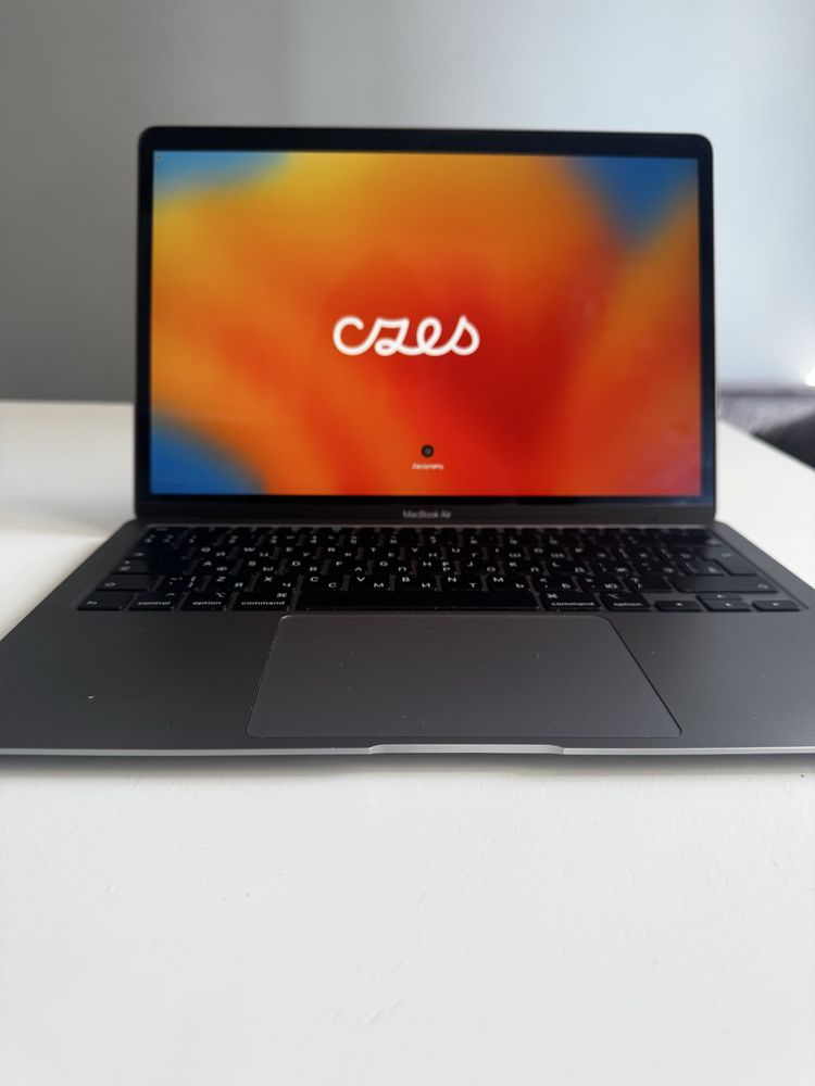 Mac 13’ 2020, intel core i3. 8/256 gb