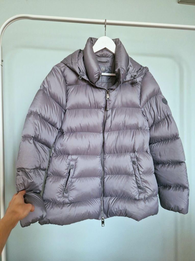Niebieska metaliczna kurtka puchowa z naturalnym puchem Massimo Dutti