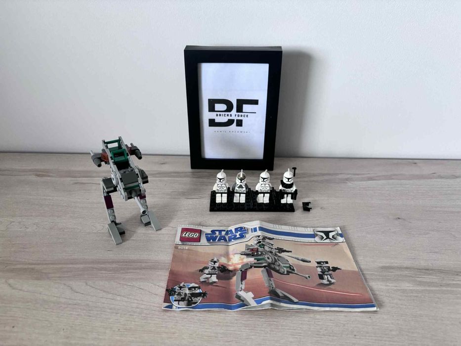 Lego star wars 8014 clone trooper battle pack.