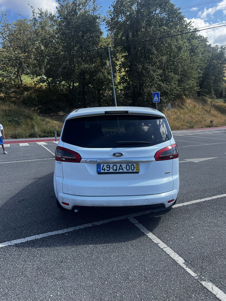 Ford S-Max 2.0 TDCi Titanium • 7 Lugares • Teto Panorâmico • 2011