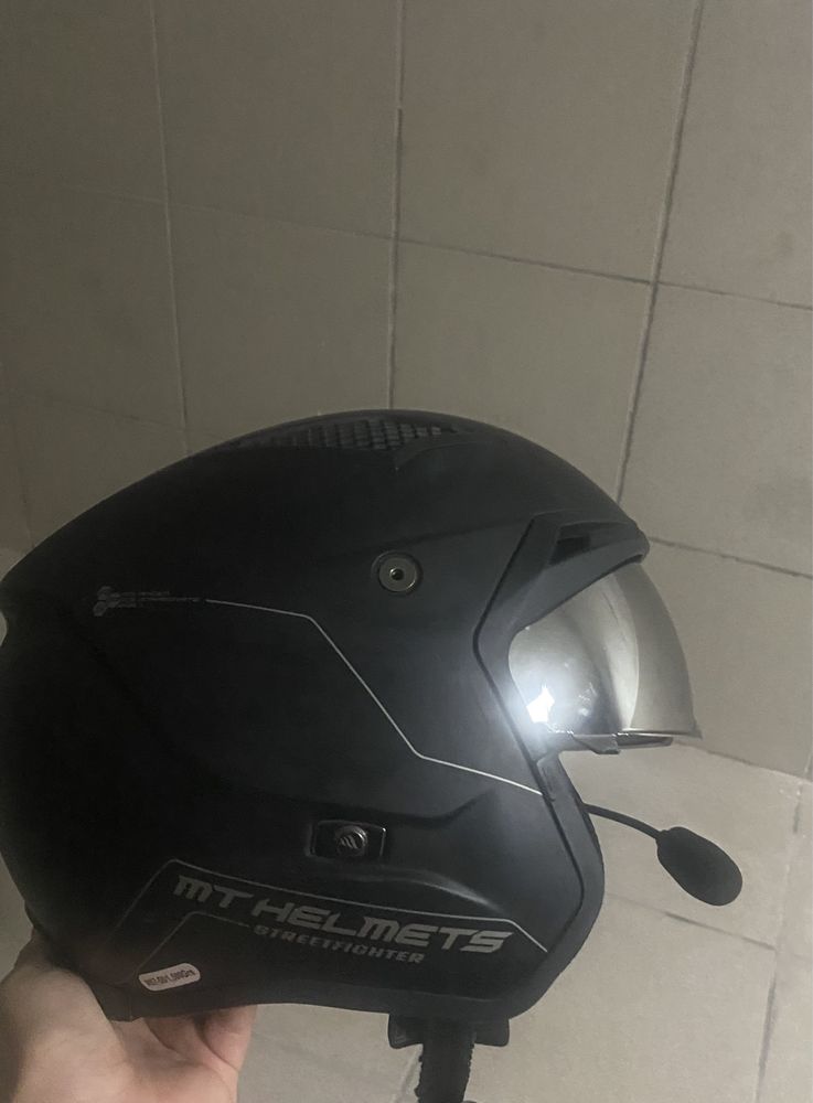 Capacete de Mota mthelmets com intercomunicador