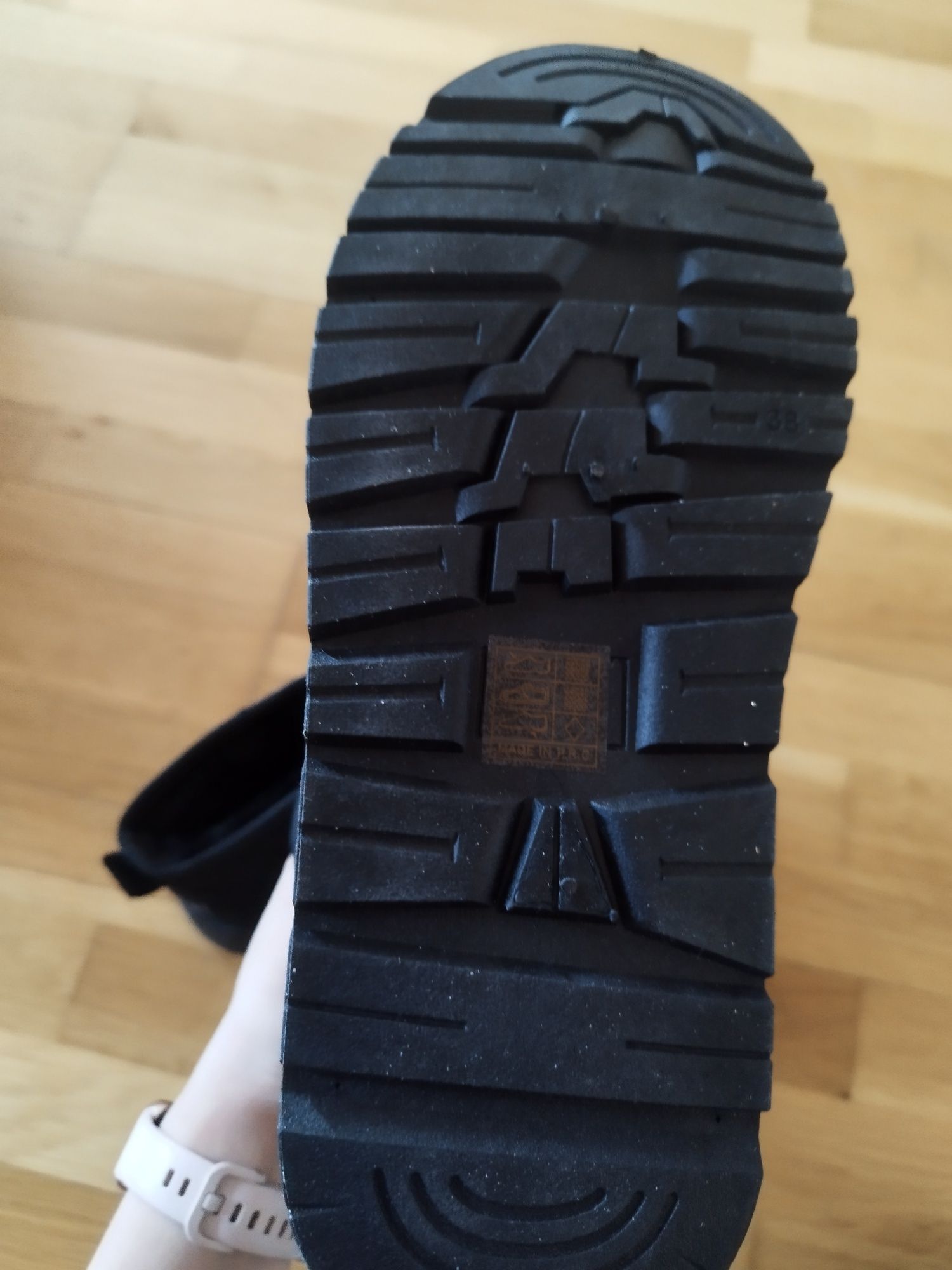 Nowe czarne a'la ugg polecam buty 38