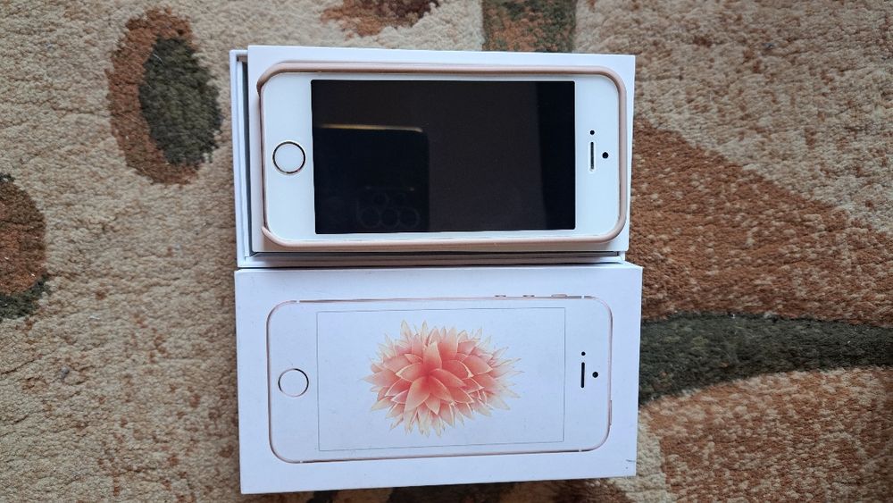Telefon komórkowy IPhone SE