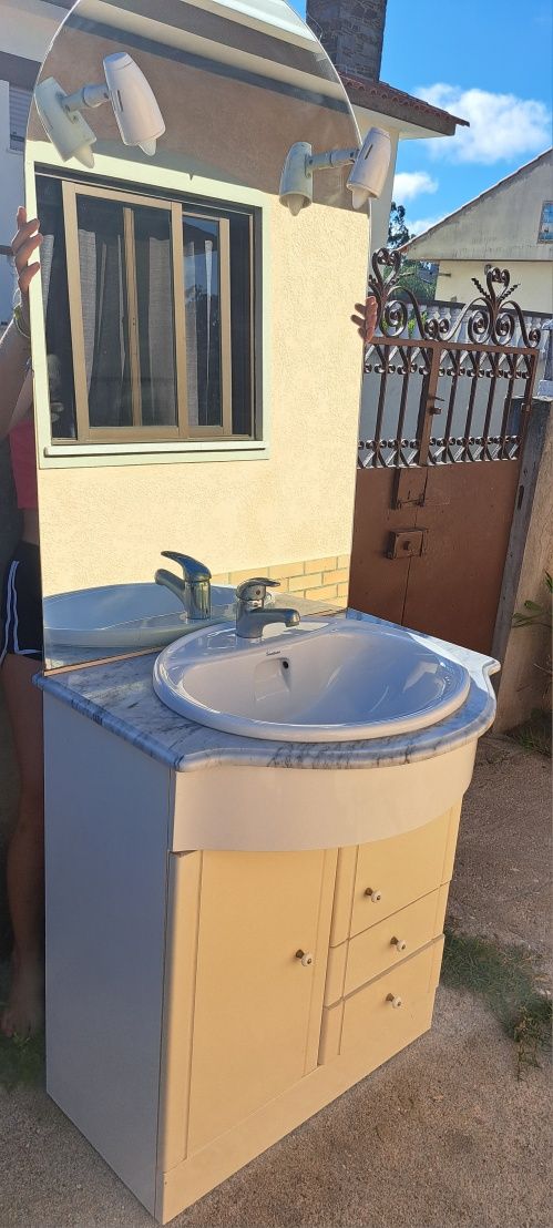 Vendo armario espelho casa banho