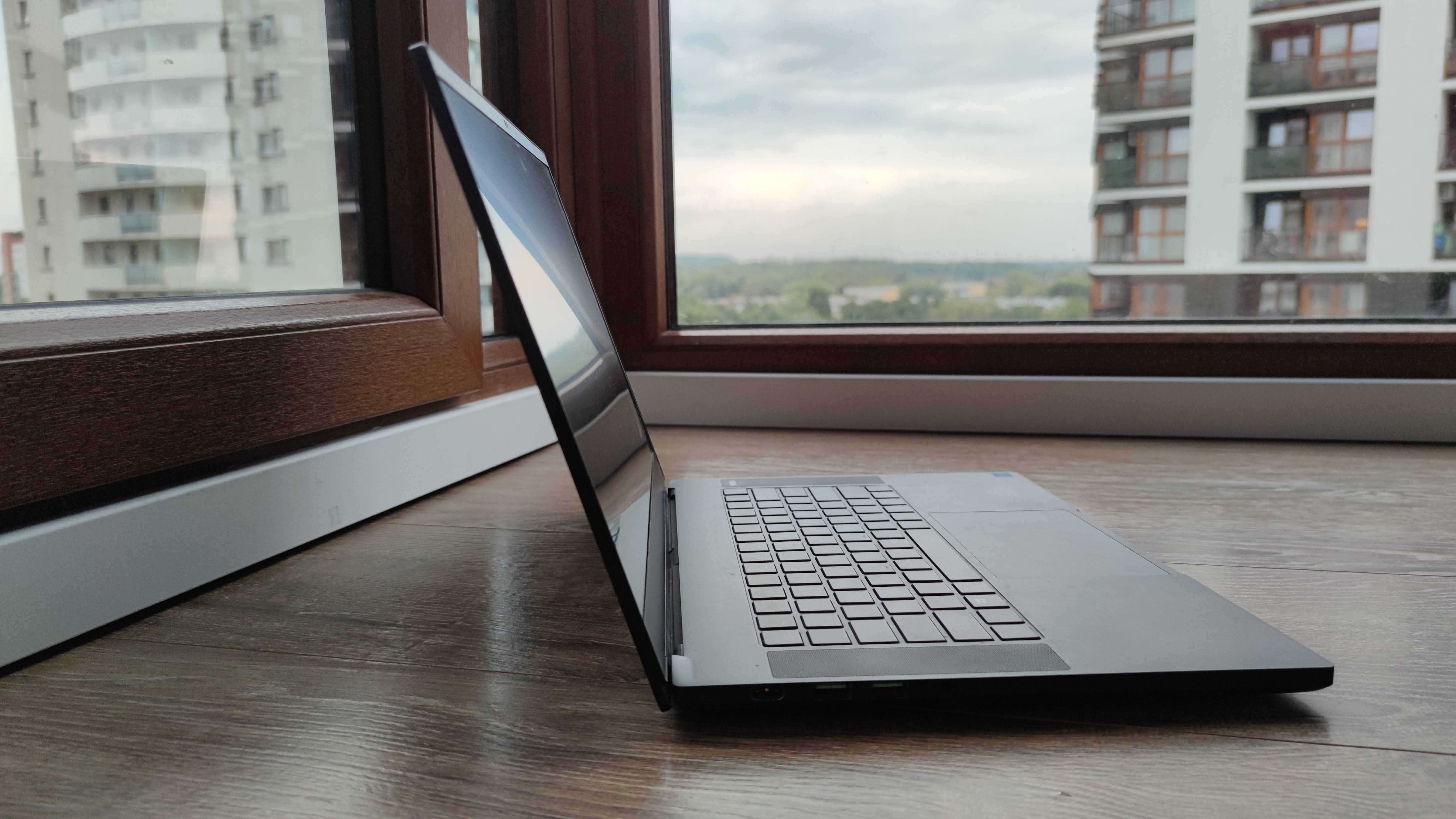 Laptop Razer Blade 15 i7-9750H/16GB/512/Win10 RTX2070, 240Hz