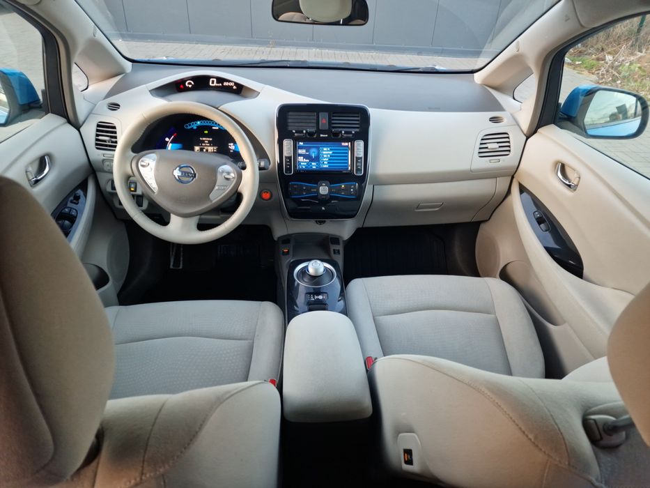 Nissan Leaf 2012рік 112т.км Батарея 10/12
