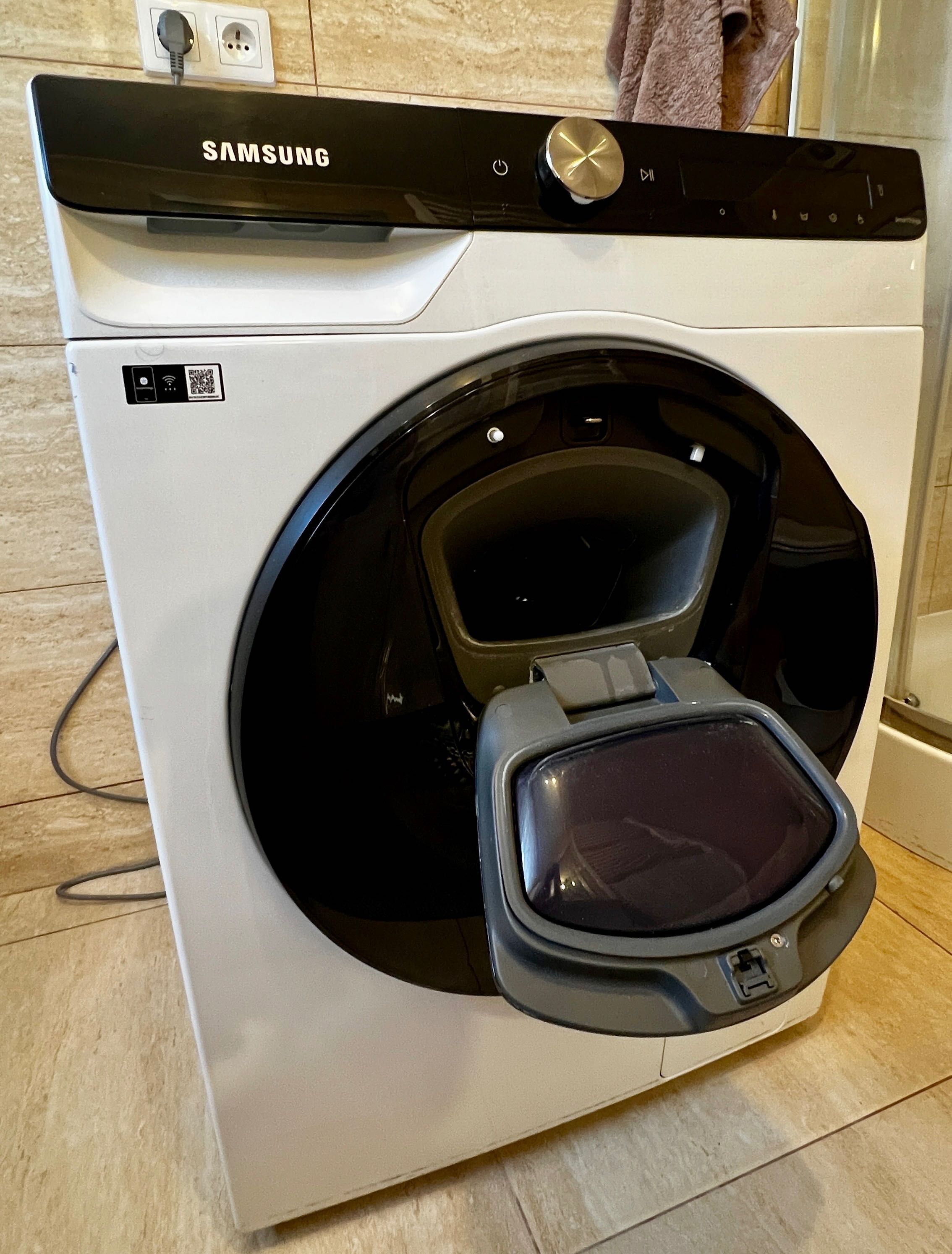 Pralko-suszarka Samsung WD80T554DBE AddWash AI Control - 60cm- 8kg/5kg