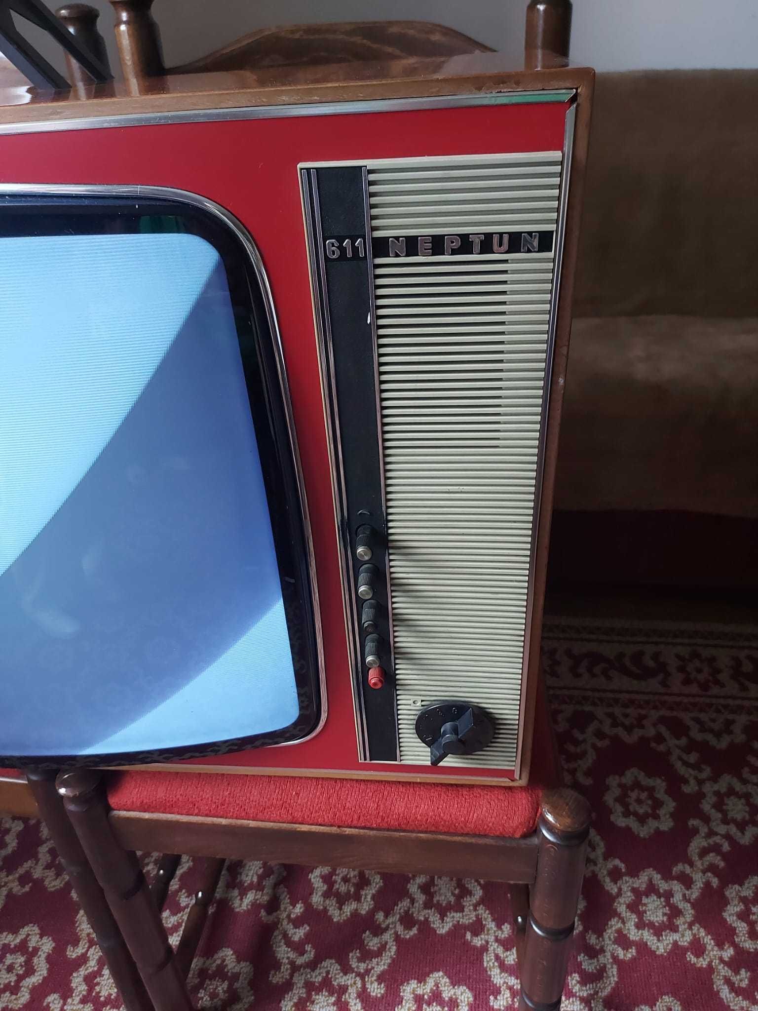 Telewizor retro lampowy Neptun. Odbiór osobisty.