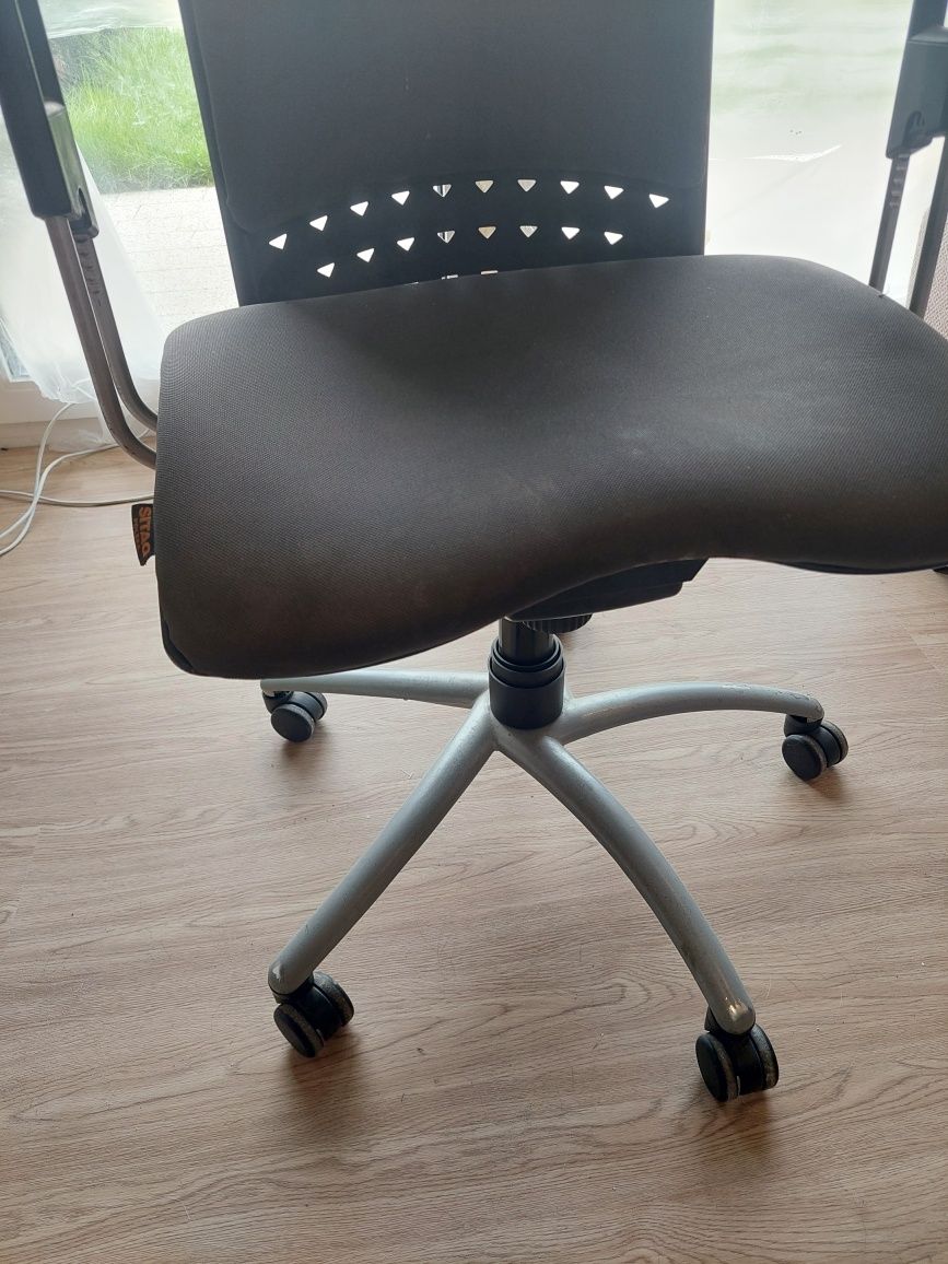 Krzesło biurowe/ obrotowe