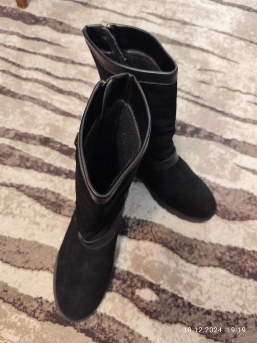 Зимові чобітки 39 розмір.