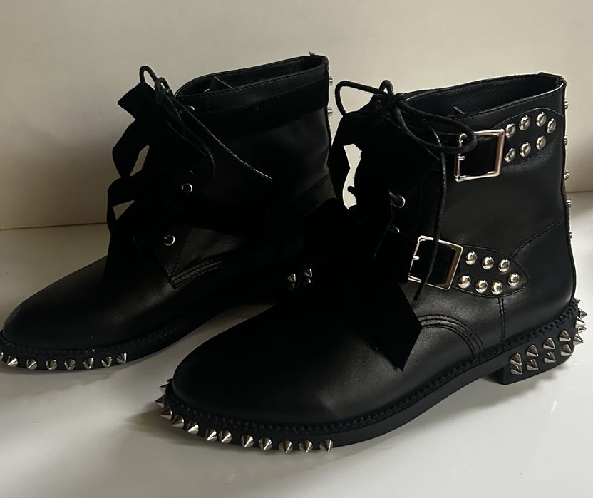 Piekne skorzane botki YSL