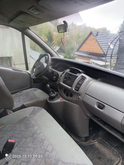 Opel  Vivaro   Uszkodzony