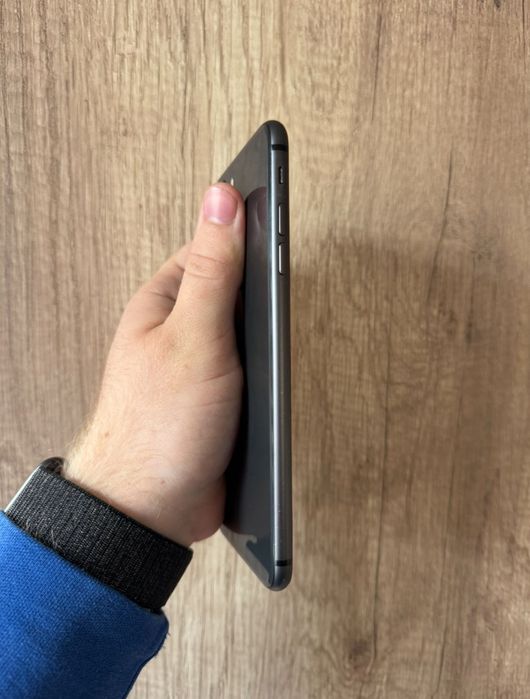 iPhone 8 Plus 64GB Space Gray