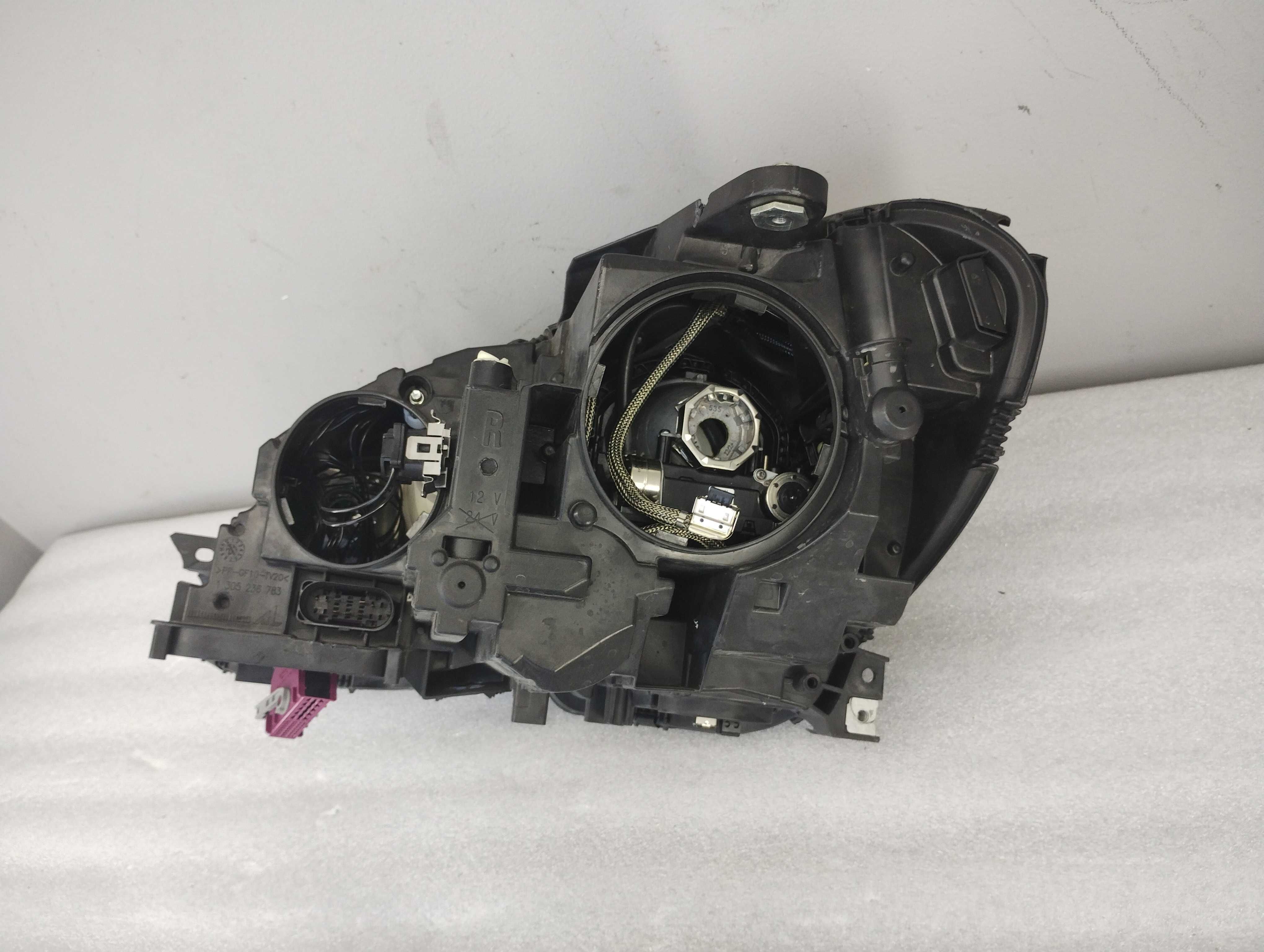 Lampa Reflektor Prawy Mercedes C-Klasa W204 Lift XENON EU!
