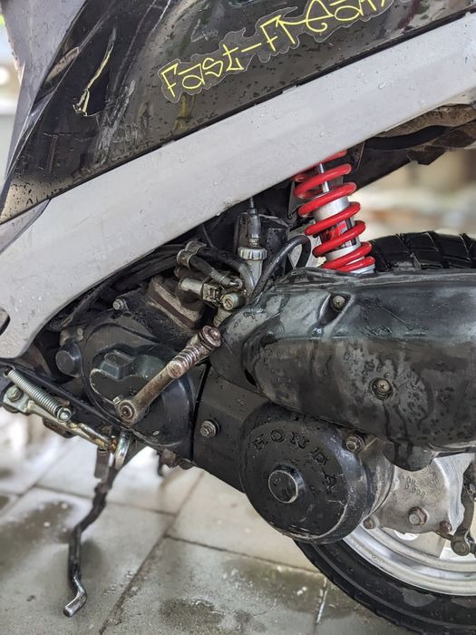 Продам скутер Хонда Дио 27 65сс