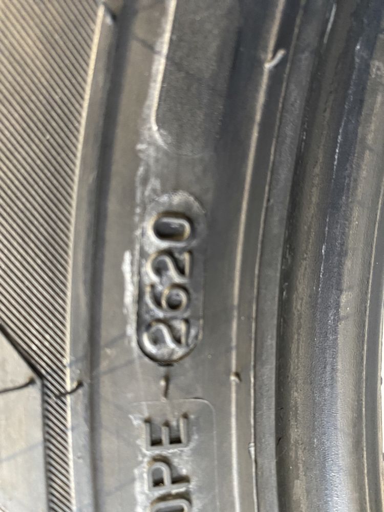 Para opon 215/60/17 C Nokian WRC3