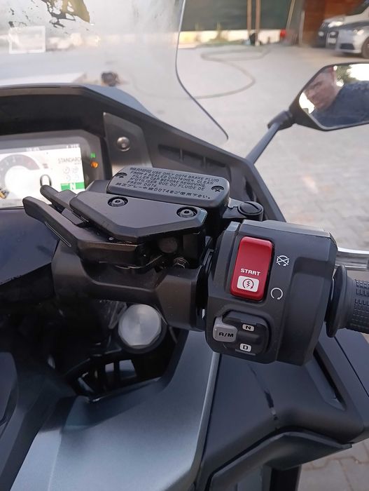 Honda forza 750 como nova