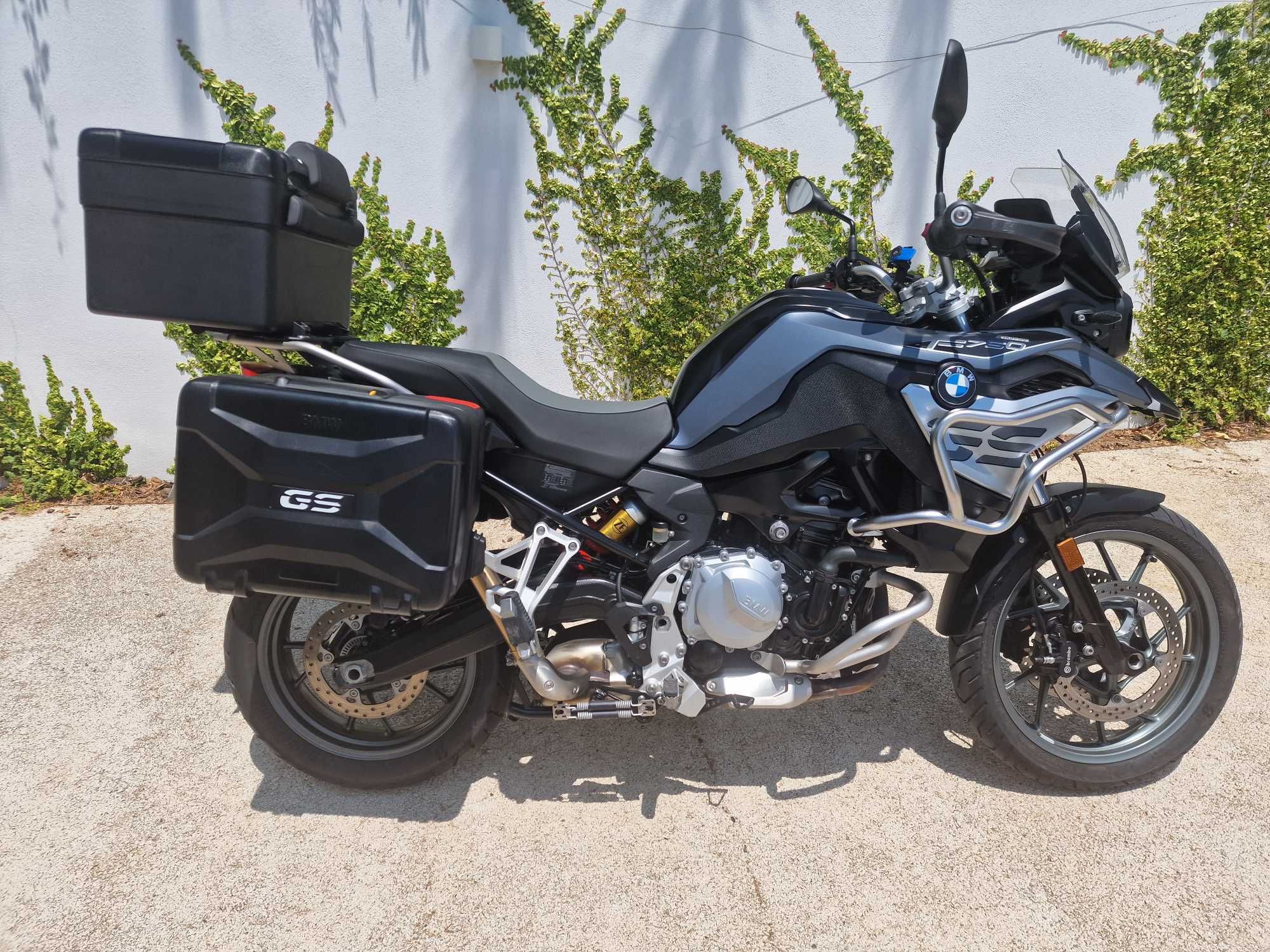 BMW F 750GS Exclusive c/ muitos extras, kit malas, apenas 8,500 kms