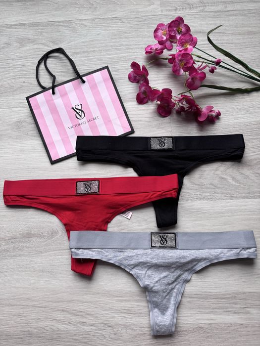 Zestaw stringi z kryształkami czarne czerwone szare Victoria’s Secret