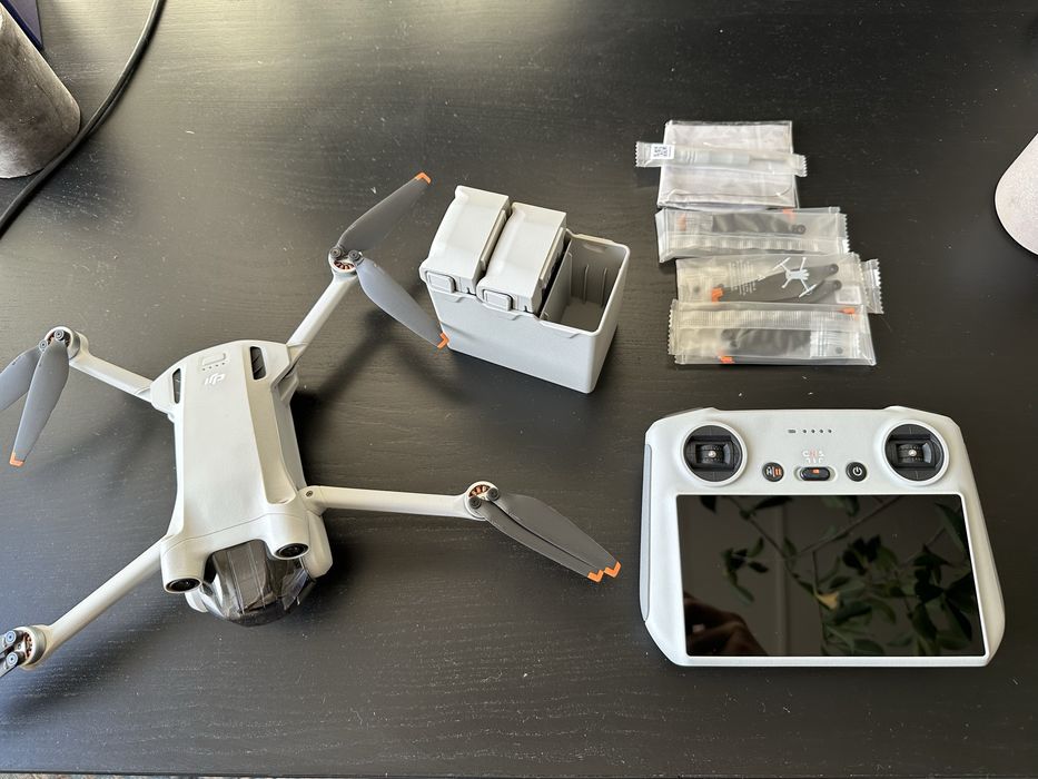 Dji Mini 3 Pro + Fly More Combo