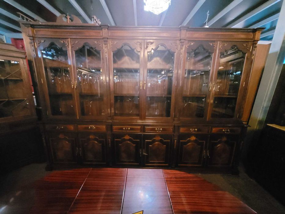 Enormíssimo móvel de sala ou escritório - Muito bom estado geral