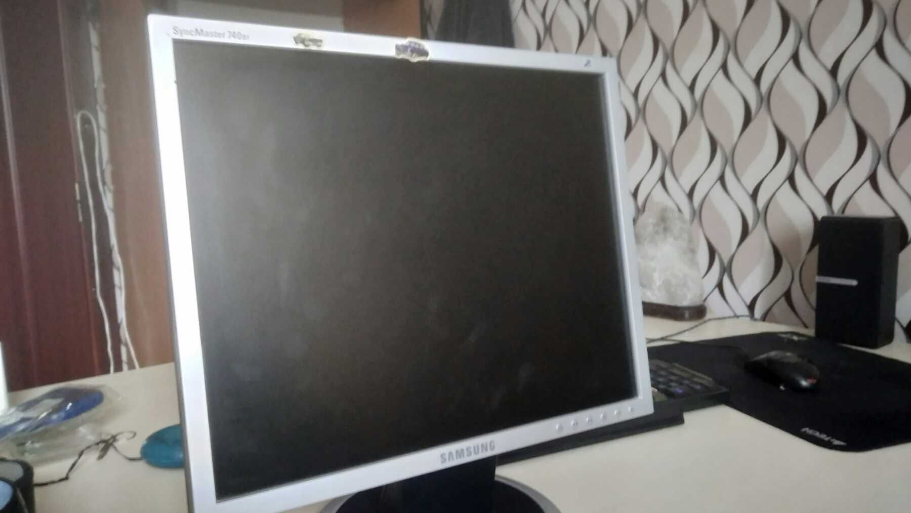 Продам монитор Samsung SyncМaster 740 BF