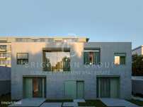 Penthouse T5 nova, no Campo Alegre, Porto