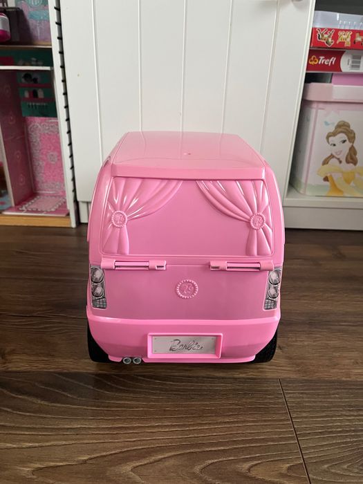 Sprzedam camper i 4 barbie oryginalny