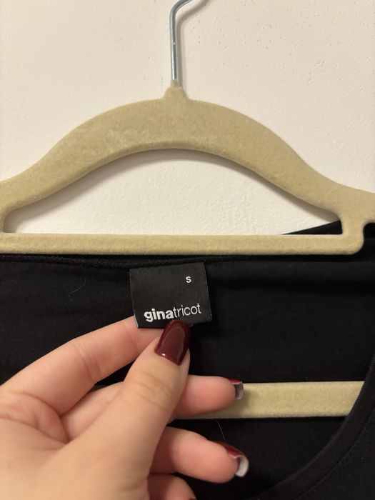 Sukienka damska z długim rękawem Basic czarna gina tricot r. S