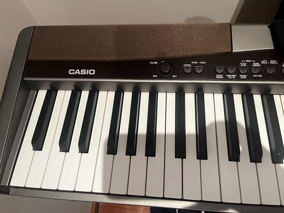 Piano Casio Como Novo