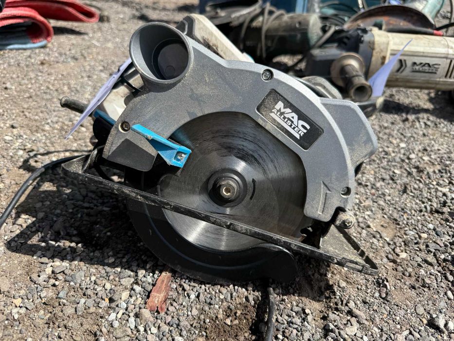 SYNDYK SPRZEDA: Zestaw sprzętów budowlanych