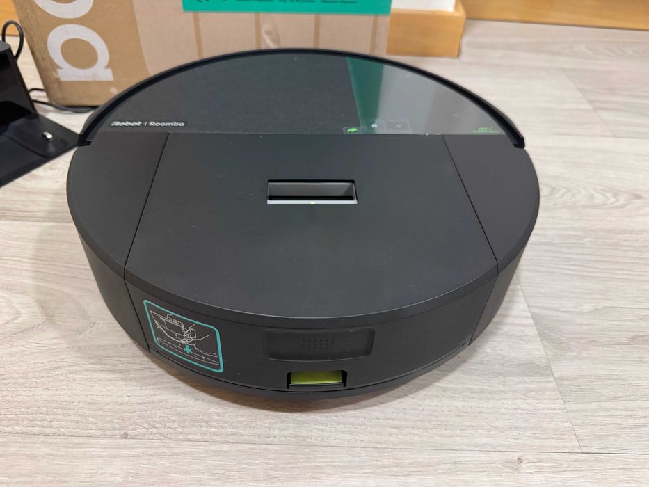iRobot Roomba® Combo 205 DustCompactor – Última geração