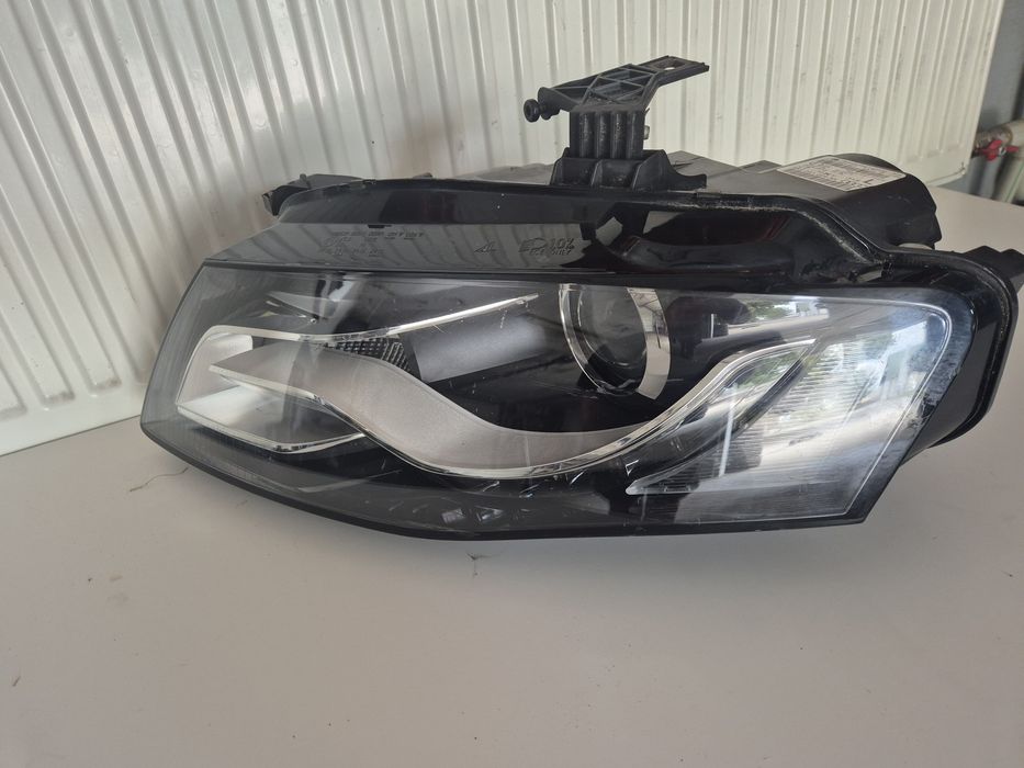 Audi A4 B8 Lewa Bi xenon  029 AK