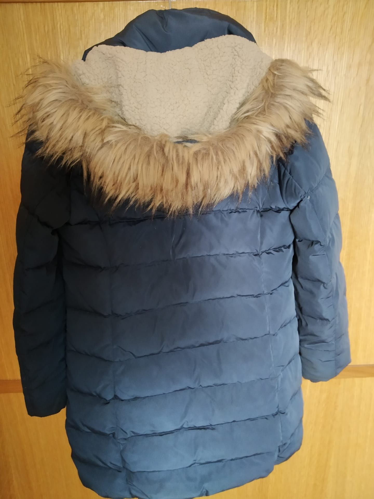 Parka azul escuro tamanho 10 anos C&A