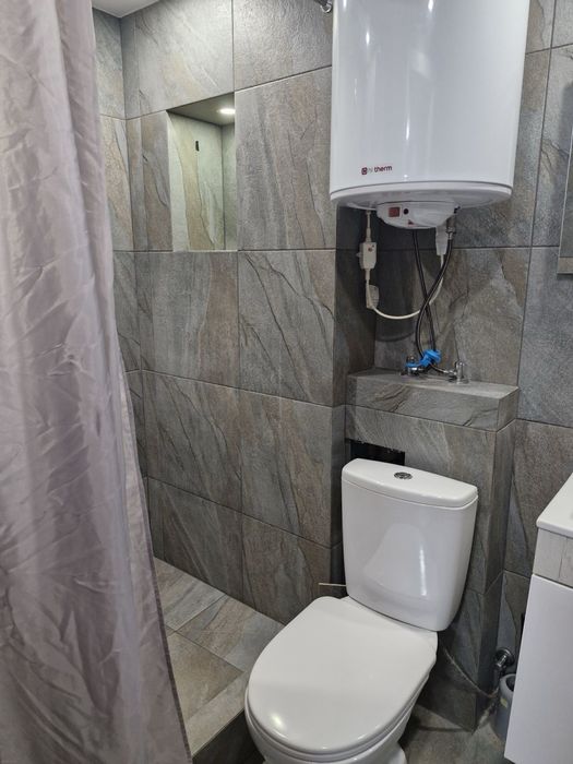 Продається 2 кім квартира вул  Червоноі калини