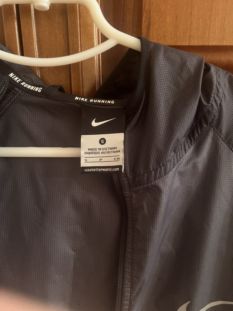 Ветровка для бега nike
