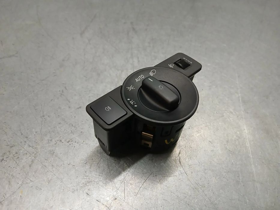 Botão / interruptor de luzes MERCEDES-BENZ Classe A (W176)