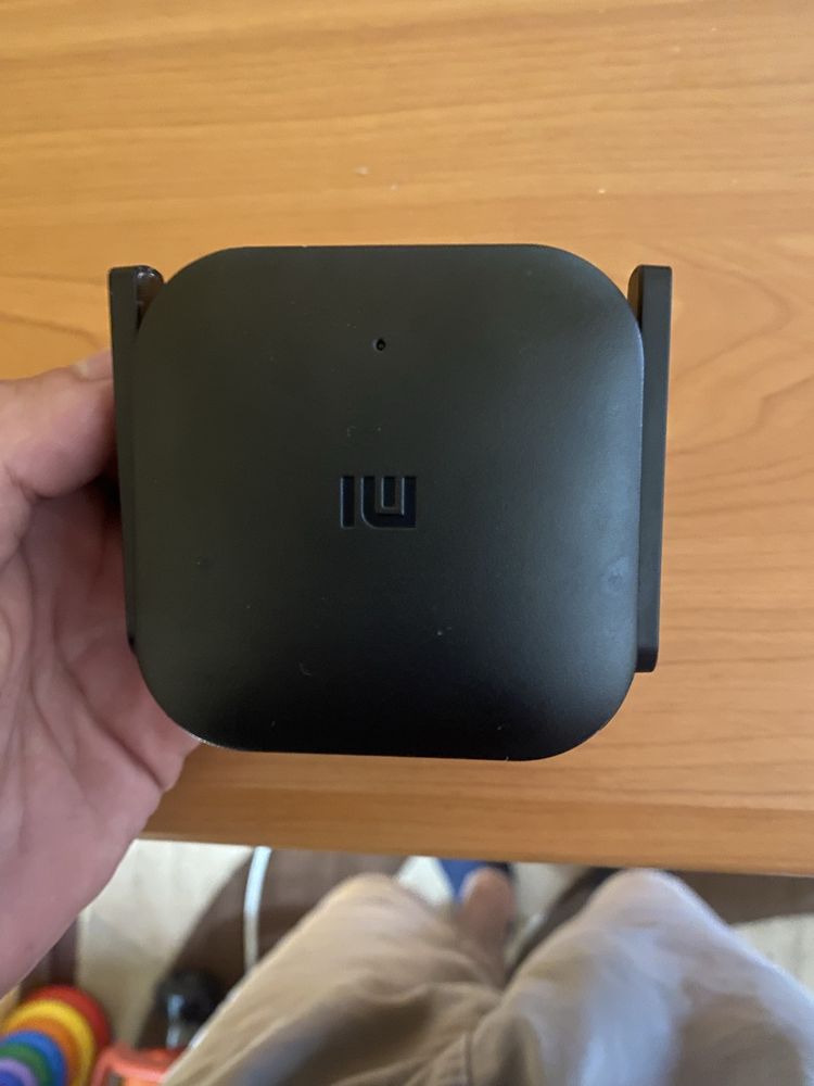 Ретранслятор Xiaomi Mi WiFi Range Extender Pro