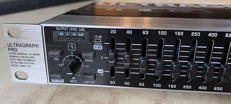 Behringer pro FB 1502 Equalizador