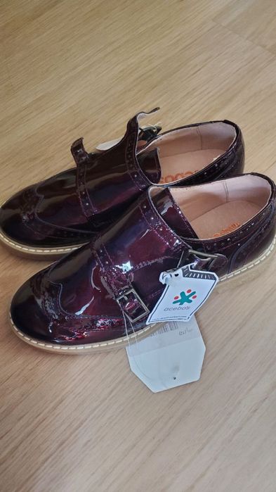 Новые лаковые туфли р.32