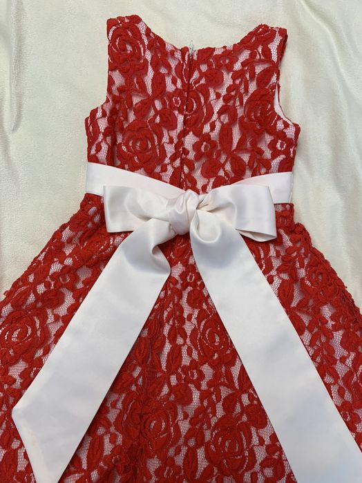 Святкова сукня для маленької красунечки