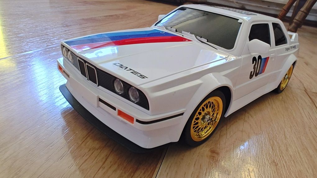 Samochód zdalnie sterowany BMW E30 M3 Evo do Driftu Driftowania Neony