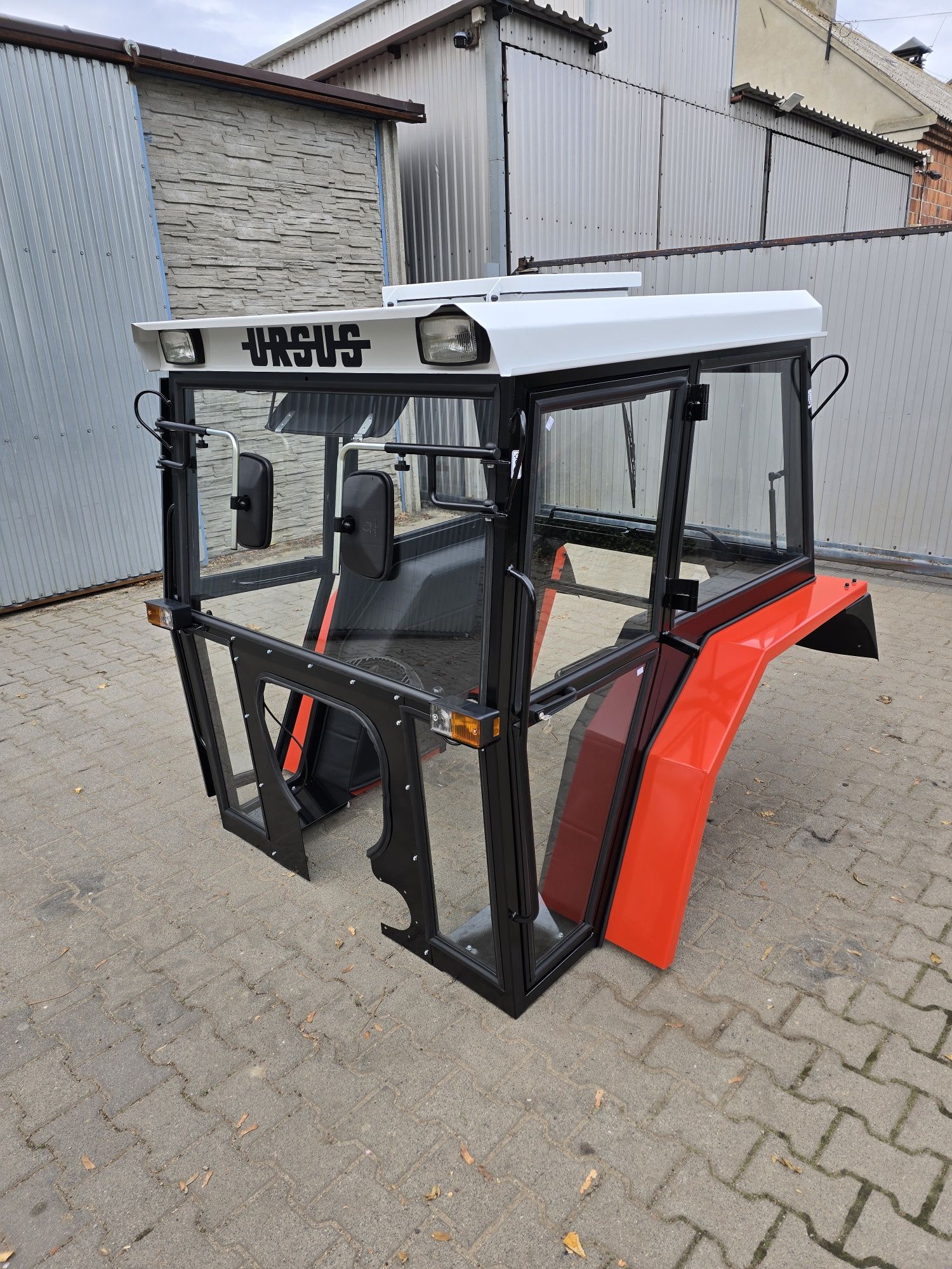 Kabina ciągnikowa C360 Kabina C 360 Ursus c360 Kabina do C360 Kabiny