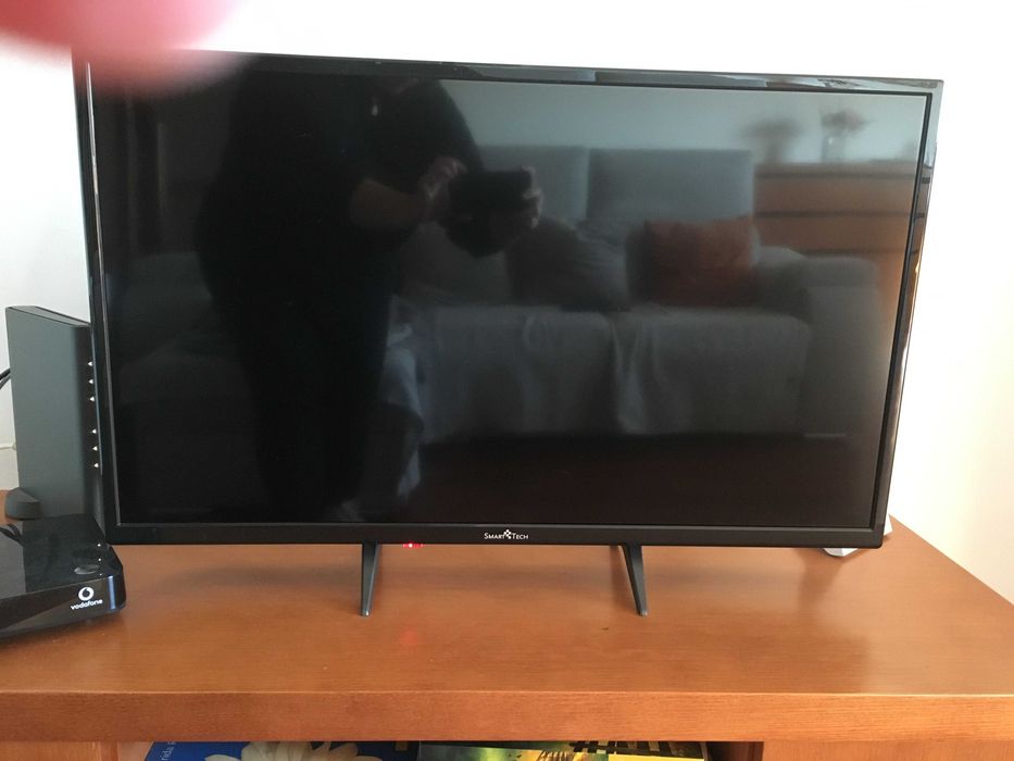 TV ecrã de 81 cm