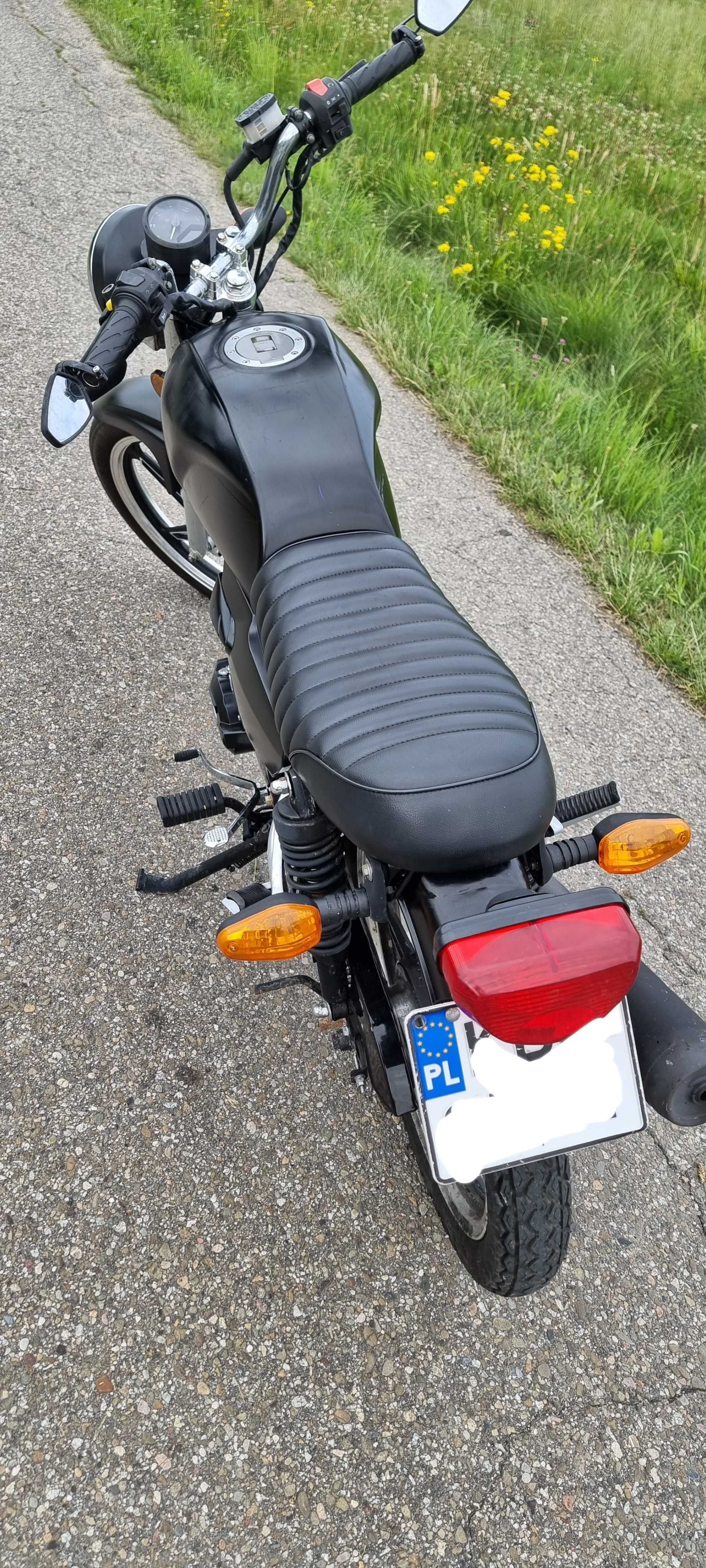 Czarny Motor ZIPP 125ccm - pilnie sprzedam.